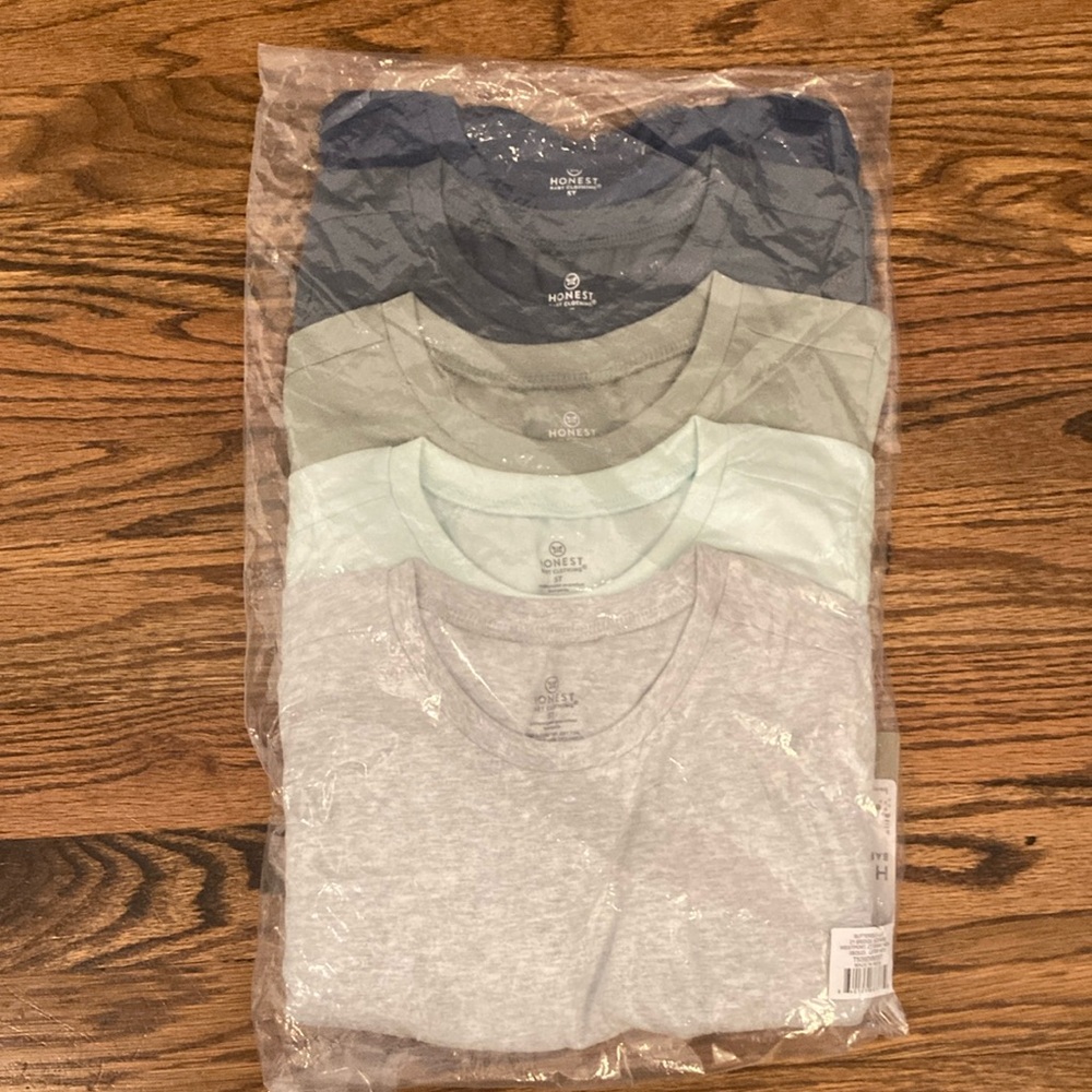 NWT The Honest Company Short Sleeve Tees - Multi-Color Pack boys size 5T